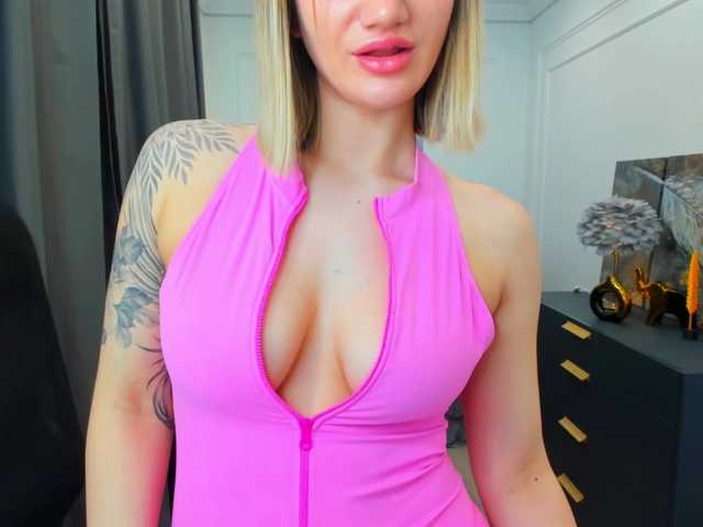 SelenaMoonlight's BongaCams show and profile