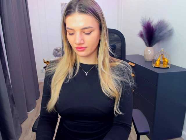 SelenaMoonlight's BongaCams show and profile