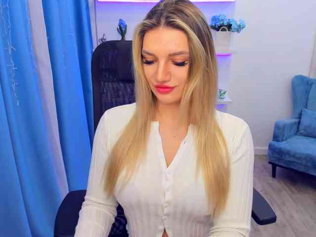 SelenaMoonlight webcam