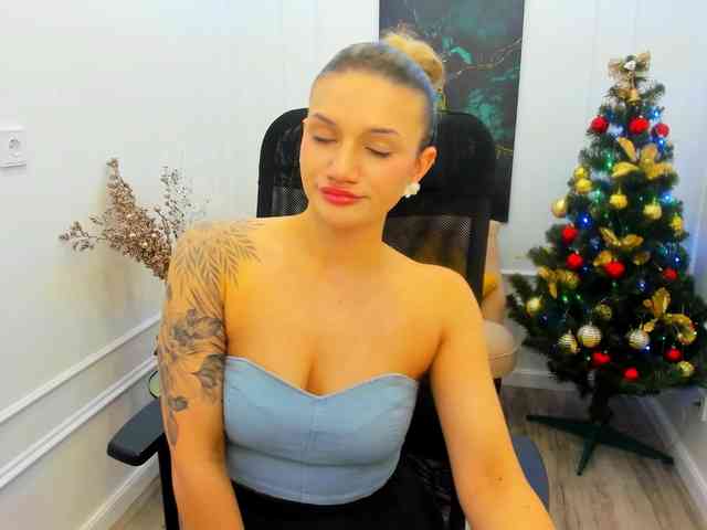 SelenaMoonlight webcam