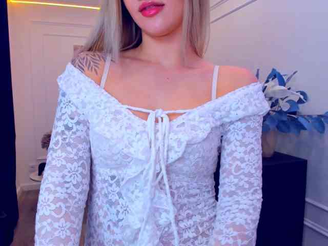 SelenaMoonlight webcam