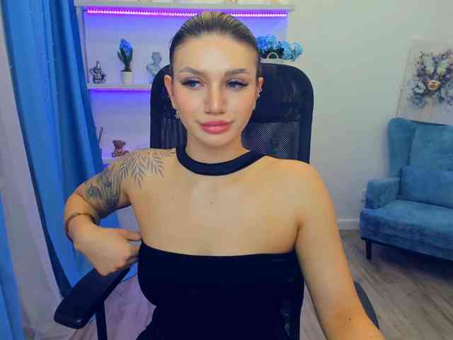 SelenaMoonlight webcam