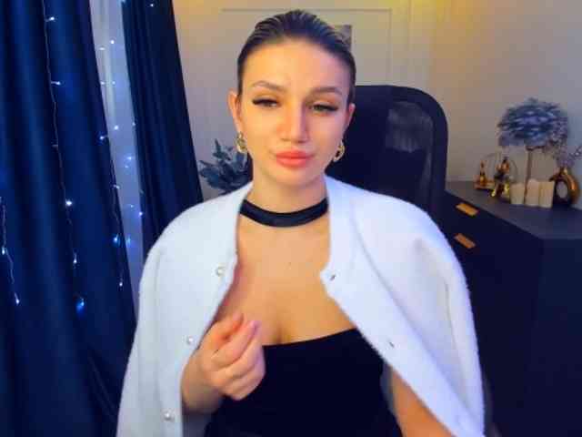 SelenaMoonlight webcam