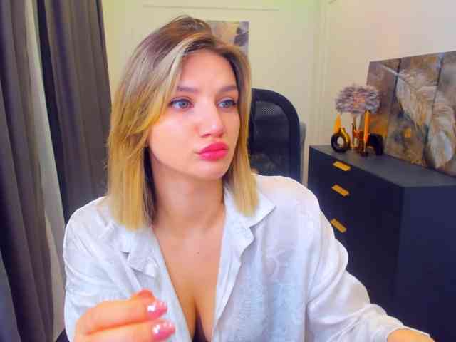 SelenaMoonlight webcam