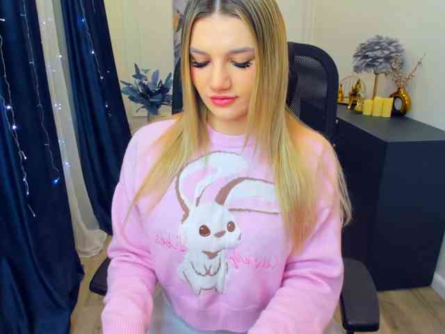 SelenaMoonlight webcam