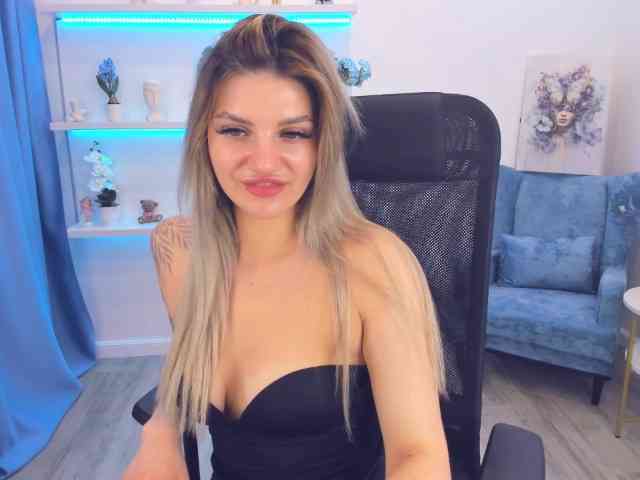 SelenaMoonlight webcam