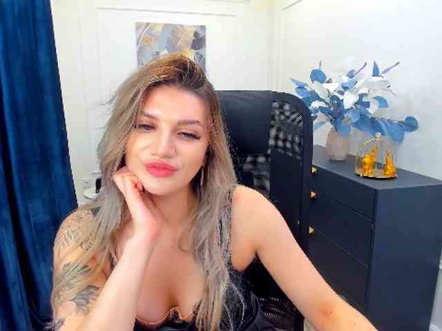SelenaMoonlight webcam