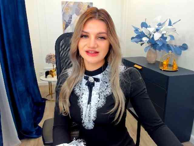 SelenaMoonlight webcam