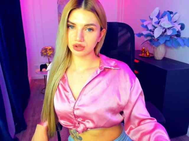 SelenaMoonlight webcam