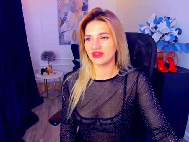 SelenaMoonlight webcam