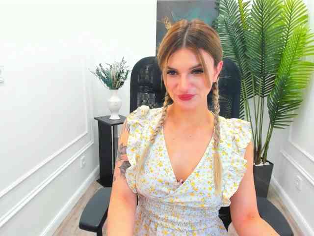 SelenaMoonlight webcam