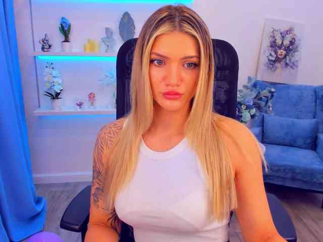 SelenaMoonlight webcam