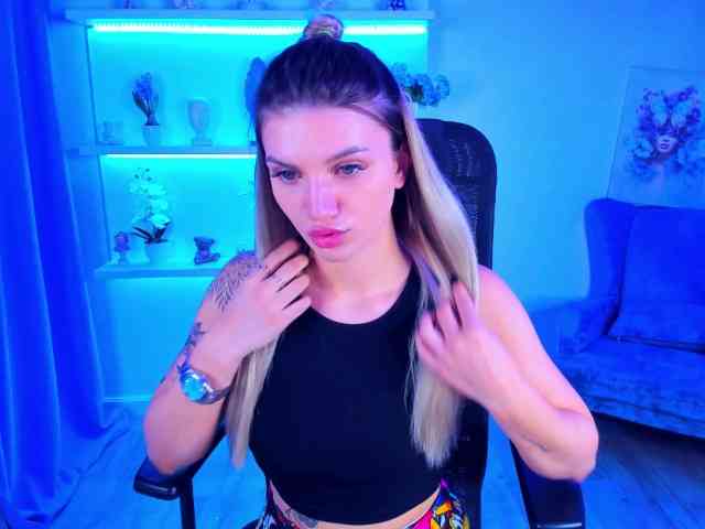 SelenaMoonlight webcam
