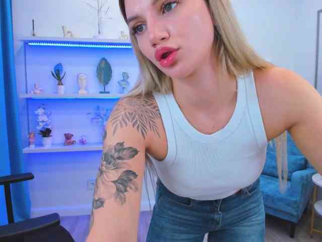 SelenaMoonlight webcam