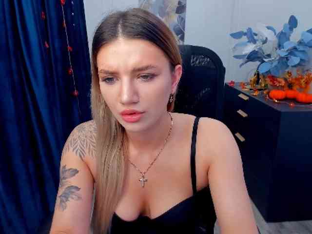 SelenaMoonlight webcam