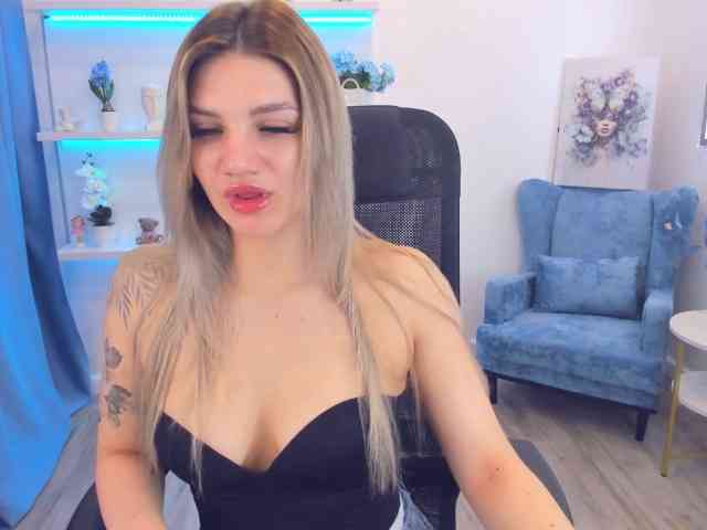 SelenaMoonlight webcam
