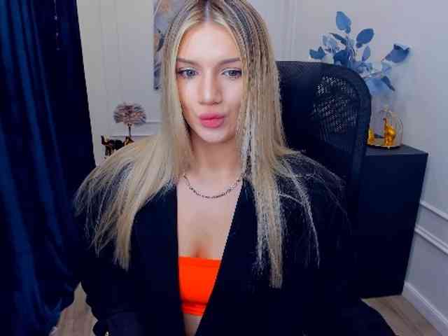 SelenaMoonlight webcam