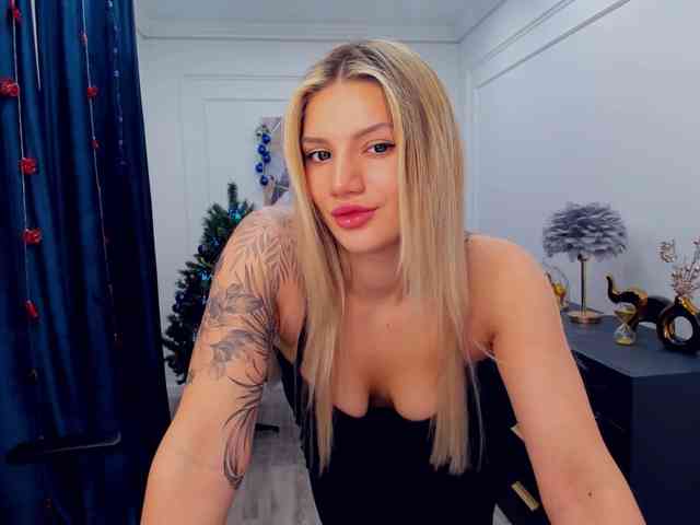 SelenaMoonlight webcam