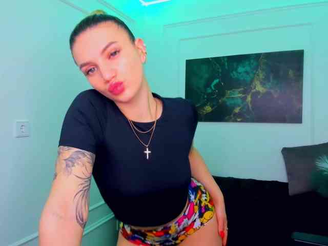 SelenaMoonlight webcam