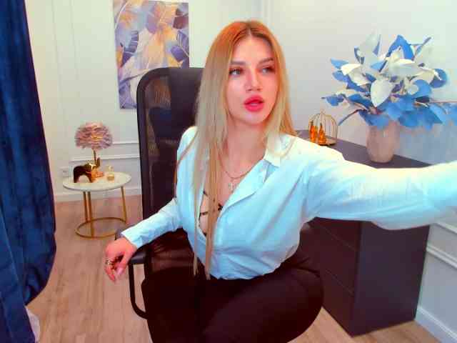 SelenaMoonlight webcam
