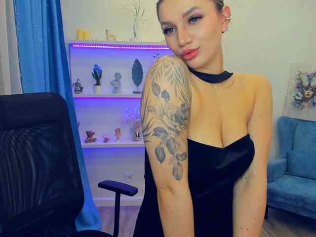 SelenaMoonlight webcam