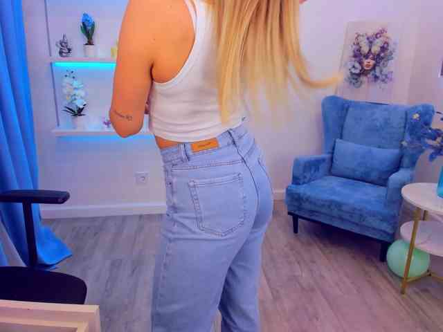 SelenaMoonlight webcam