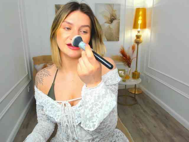 SelenaMoonlight webcam