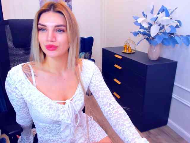 SelenaMoonlight webcam