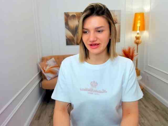 SelenaMoonlight webcam