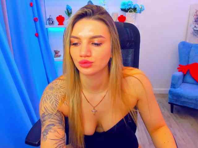 SelenaMoonlight webcam