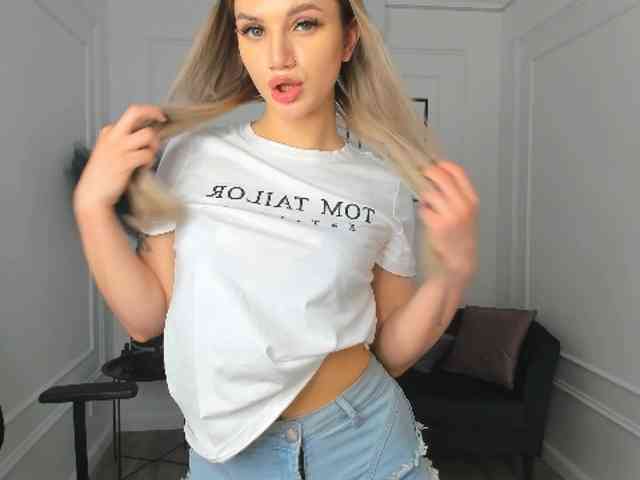 SelenaMoonlight webcam