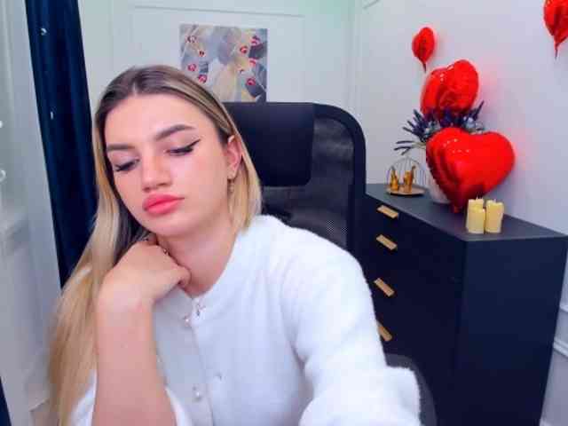 SelenaMoonlight webcam