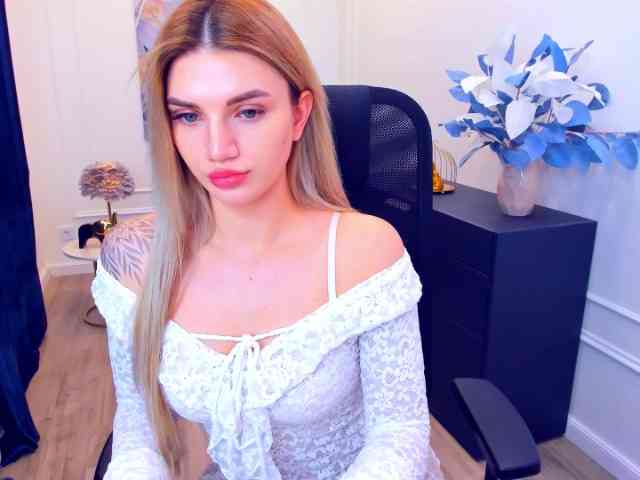 SelenaMoonlight webcam