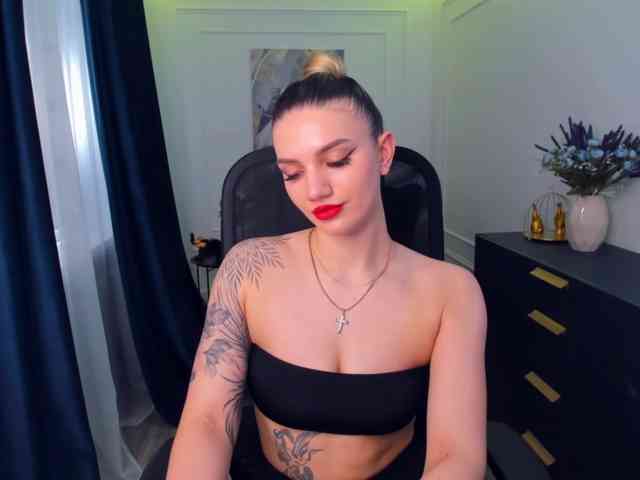 SelenaMoonlight webcam