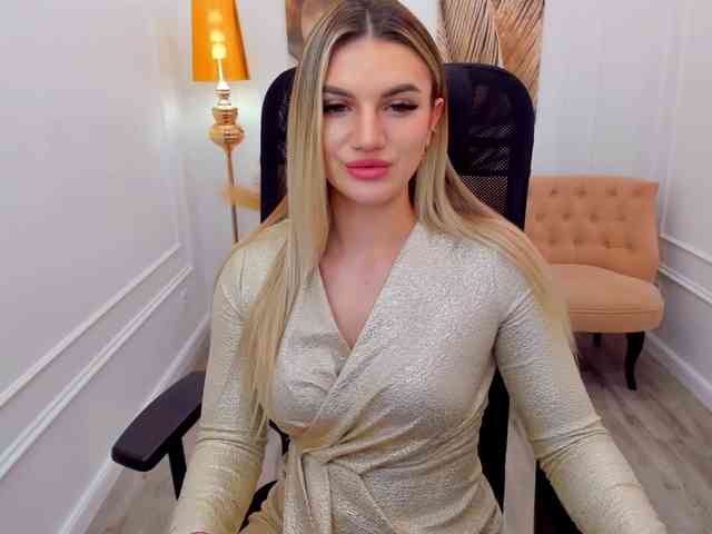 SelenaMoonlight webcam