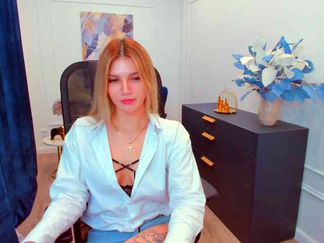 SelenaMoonlight webcam