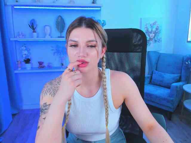 SelenaMoonlight webcam