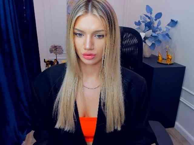 SelenaMoonlight webcam