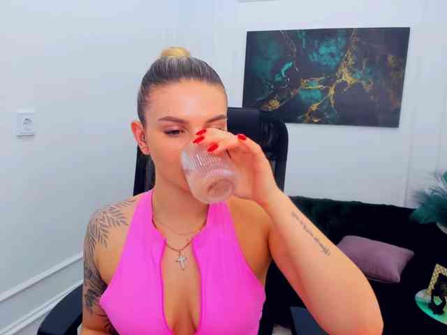 SelenaMoonlight webcam