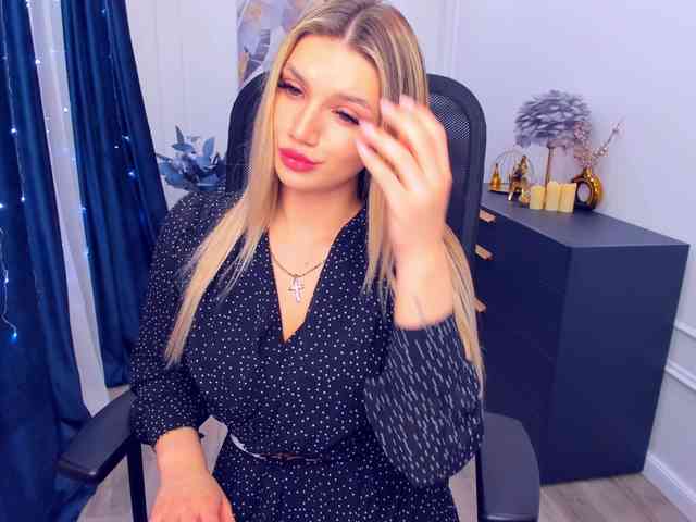 SelenaMoonlight webcam