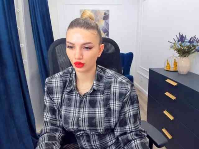 SelenaMoonlight webcam