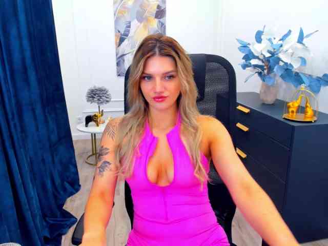 SelenaMoonlight webcam