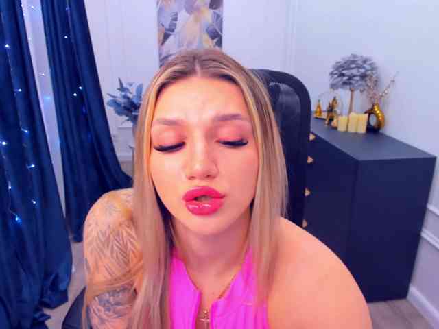 SelenaMoonlight webcam