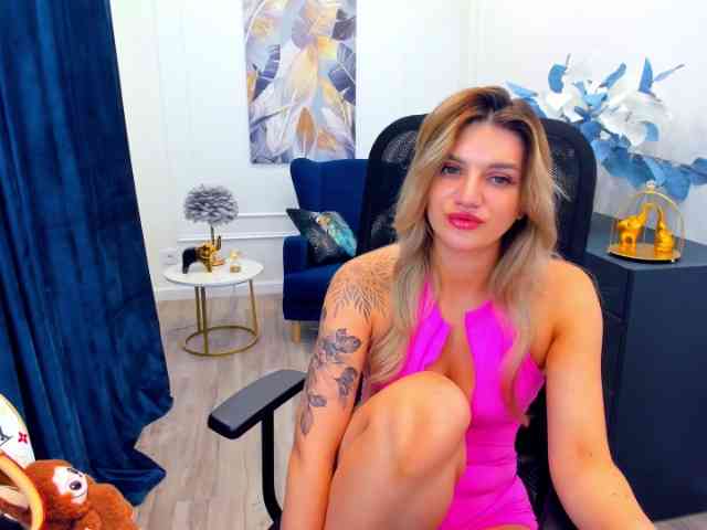 SelenaMoonlight webcam