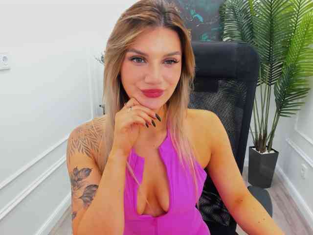 SelenaMoonlight webcam