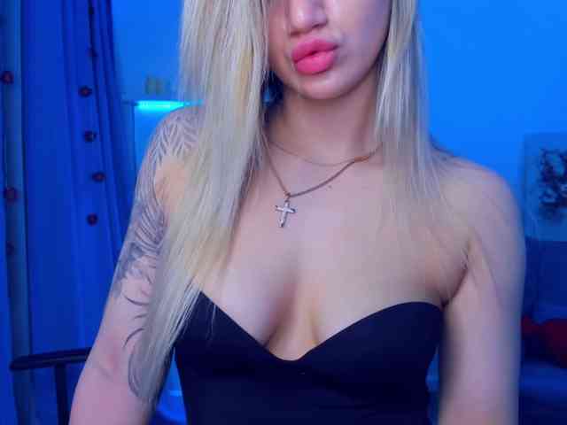 SelenaMoonlight webcam