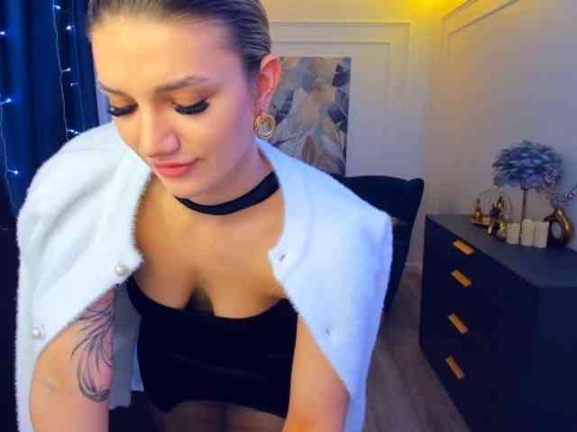 SelenaMoonlight webcam