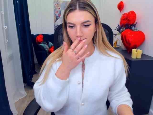 SelenaMoonlight webcam