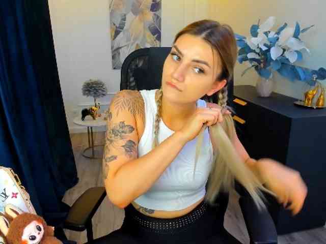 SelenaMoonlight webcam