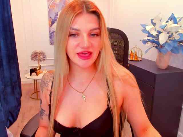 SelenaMoonlight webcam